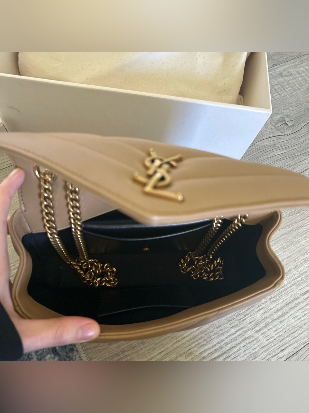 Saint Laurent YSL Loulou Small Shoulder Bag in Lambskin Leather - Picture 6 of 9